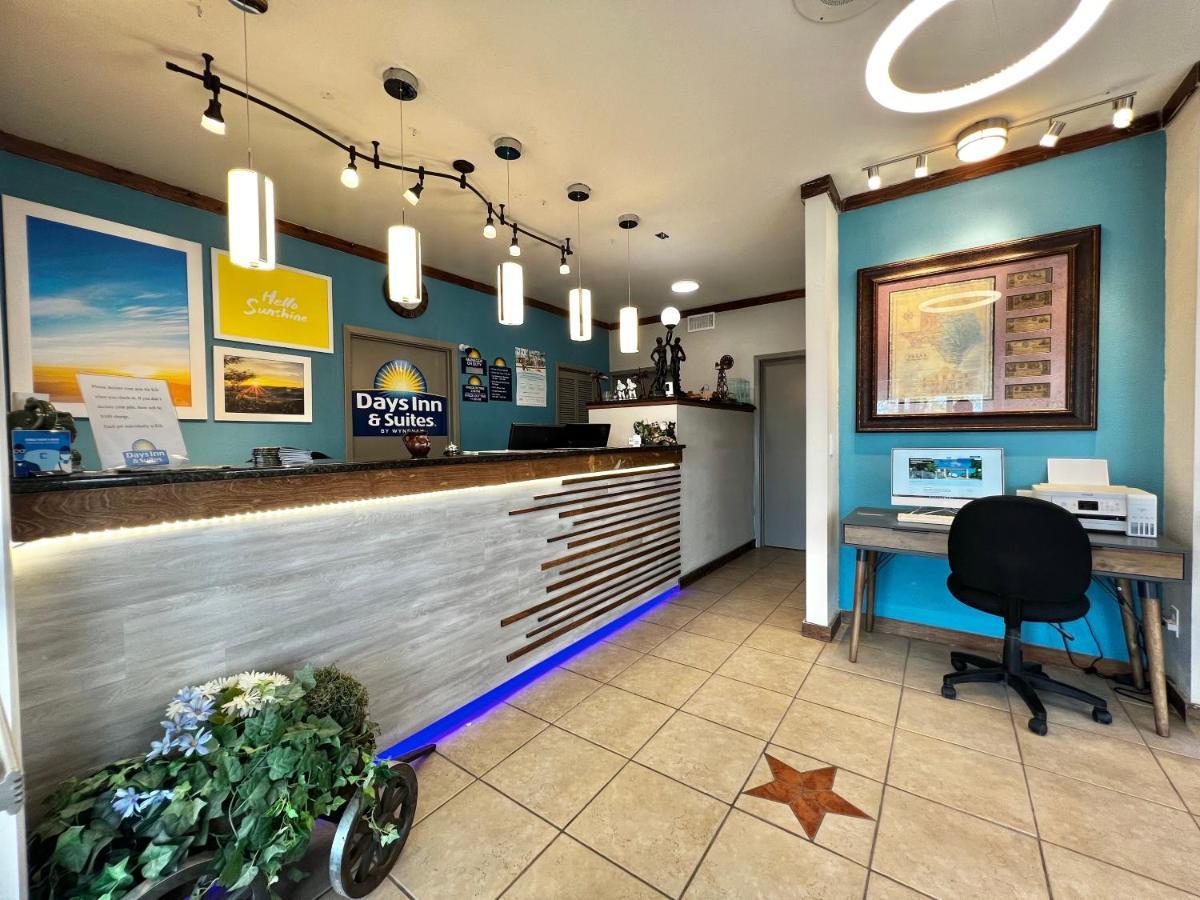 Days Inn By Wyndham Suites Fredericksburg Ngoại thất bức ảnh
