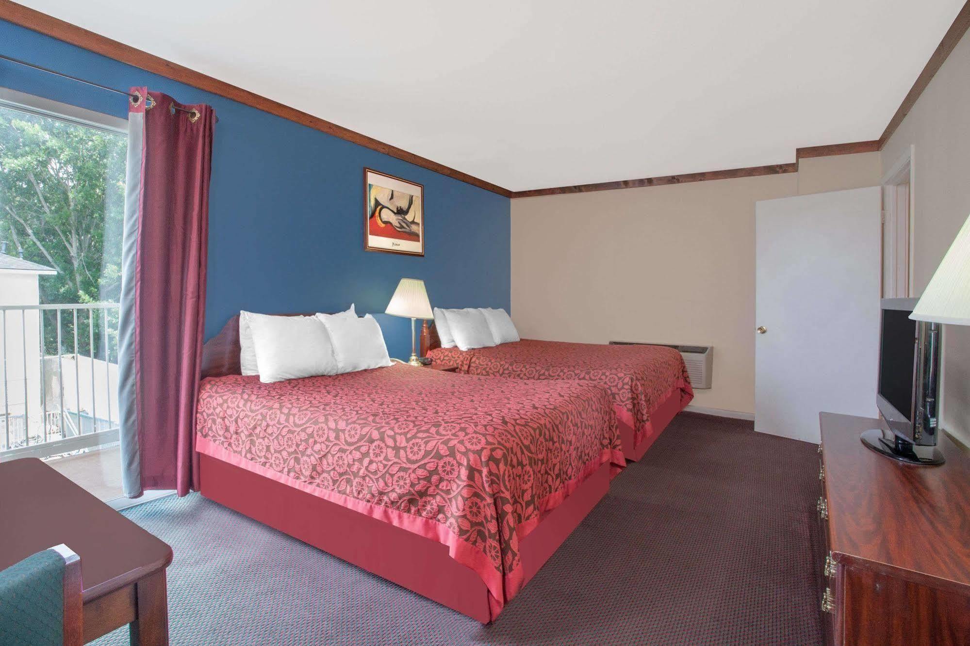 Days Inn By Wyndham Suites Fredericksburg Ngoại thất bức ảnh